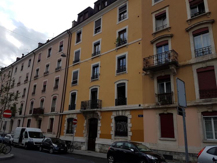 Beautiful 3-room apartment on the ground floor of approximately 68 m2.