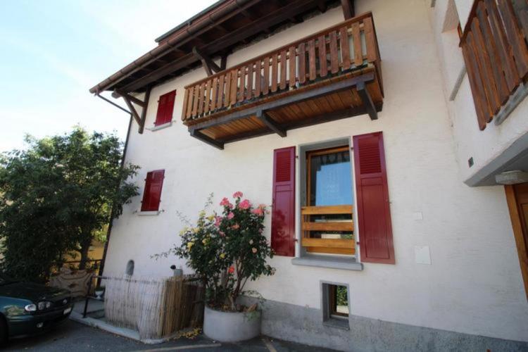 Spacious 3.5 room apartment in the village of Veyras, 5 minutes from Sierre
